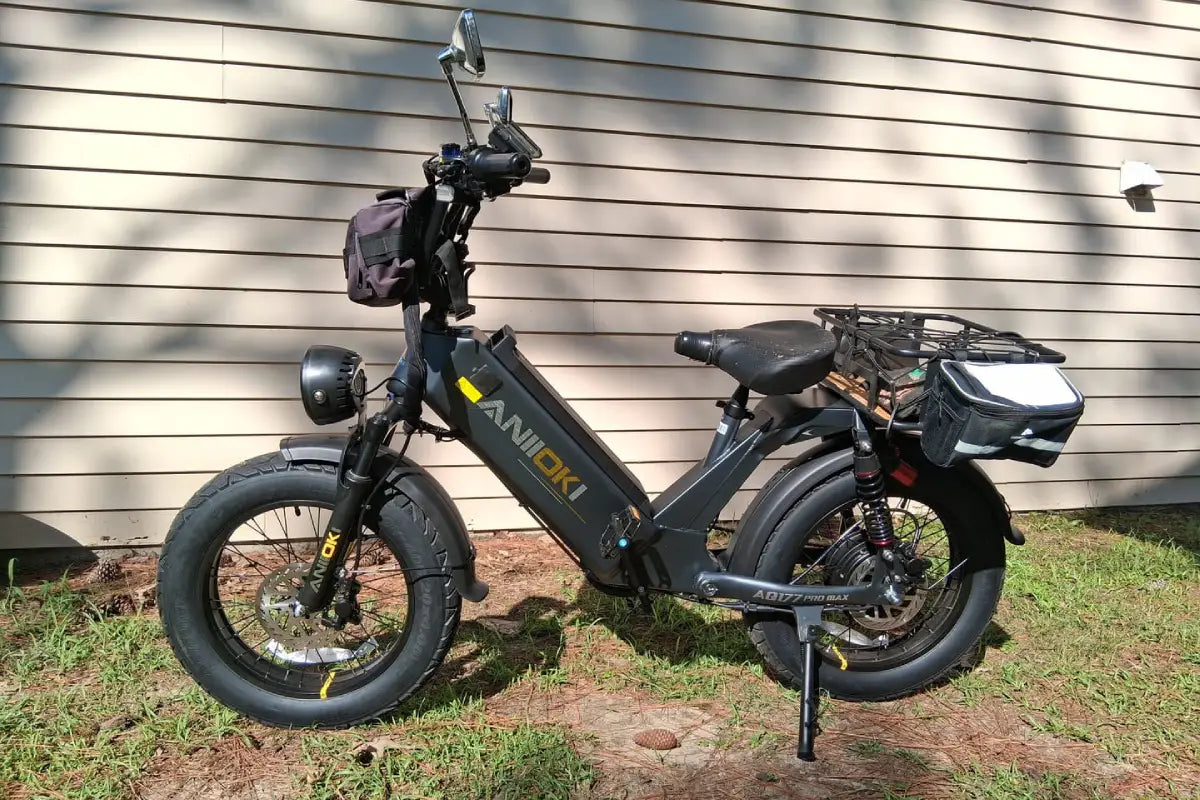 E-bike vs E-scooter: 8 Key Differences to Know Before Making a Choice